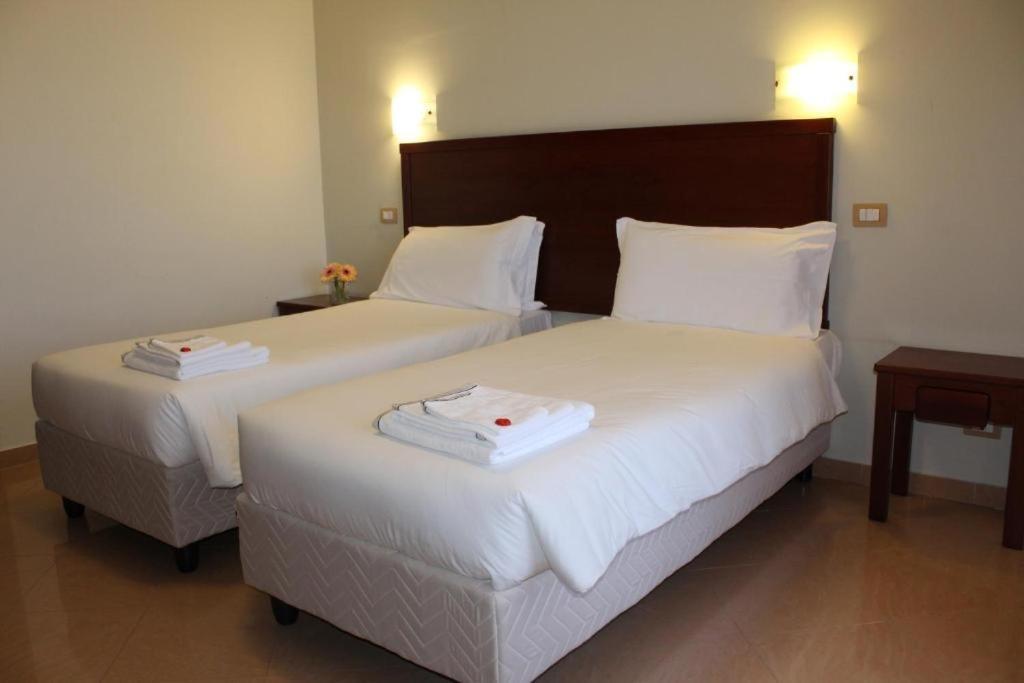 Citta Della Notte Hotel Augusta Bagian luar foto