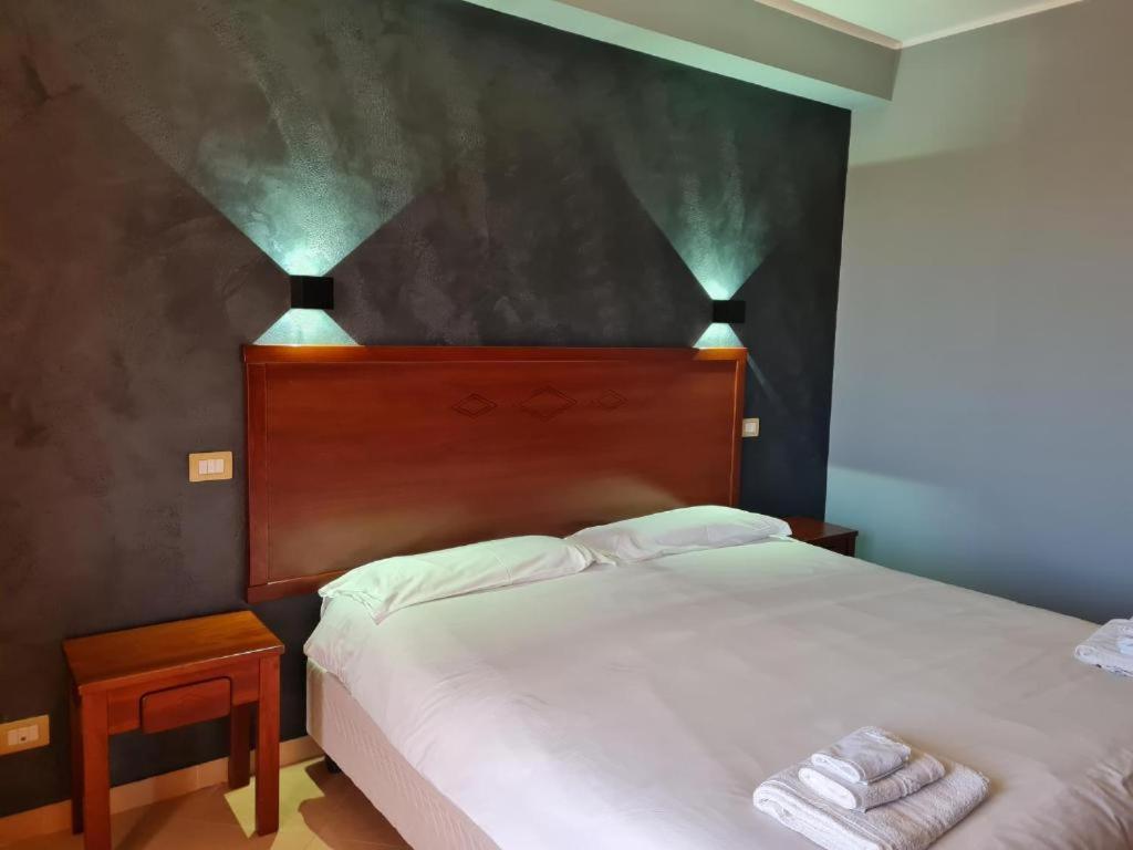 Citta Della Notte Hotel Augusta Bagian luar foto